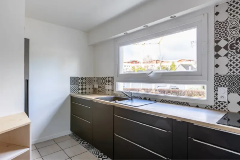 Châssis fixe vitré en PVC