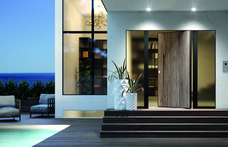 Installation de porte d’entrée de la marque Dibi par L'Ouverture Française.