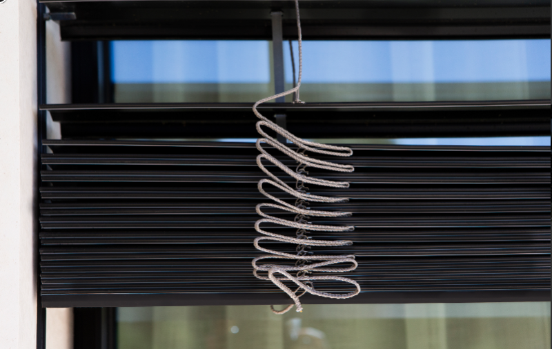 Mise en place de brise-soleil orientable Bandalux par L’ouverture Française.