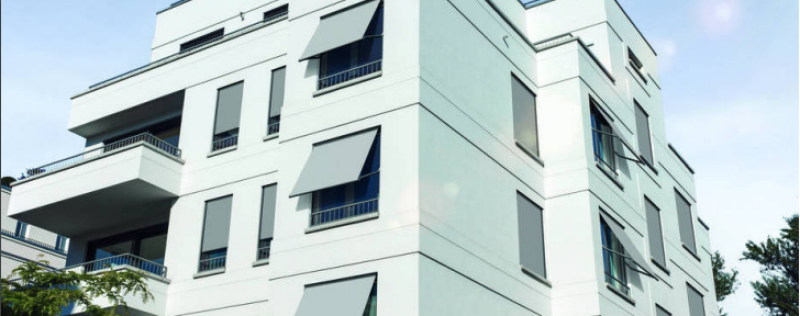 Pose de stores toile extérieurs avec bras de projection Warema par L’ouverture Française.