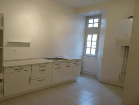 Installation de châssis fixe vitré sur dormant et fenêtre un vantail en bois à Venelles près de le Tholonet par L’ouverture Française.