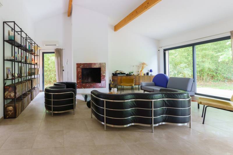 Baies vitrée Noires sur Mesure à Puyricard 