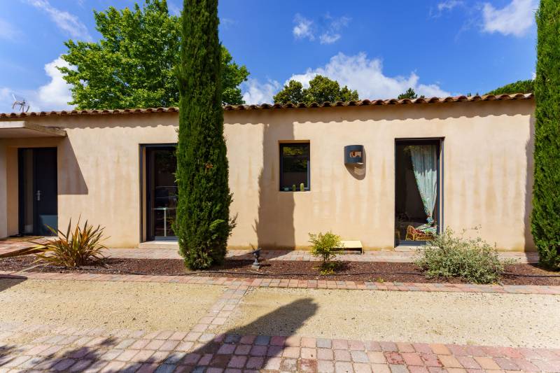 Menuiseries noires sur mesure Aix en Provence