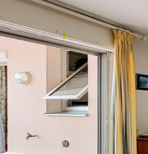 Pour optimiser votre confort, nous recommandons le double vitrage ou le triple vitrage, qui, combiné à l'aluminium.