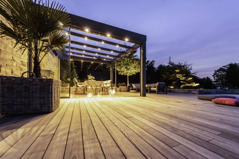 Conception et création d'une véranda en aluminium de la marque Solarlux par L’ouverture Française.