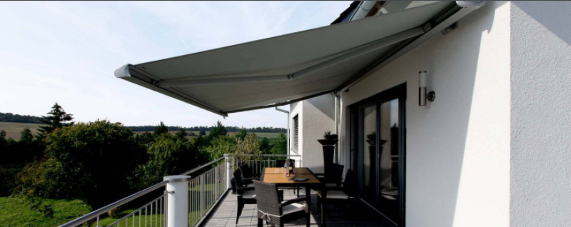  Le store banne Warema est conçu pour offrir une protection optimale contre les rayons du soleil et les intempéries. 