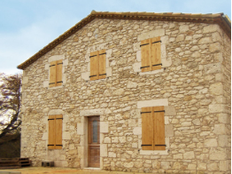 Choisir France Volet comme marque préférée de L'Ouverture Française, c'est opter pour des volets solides.