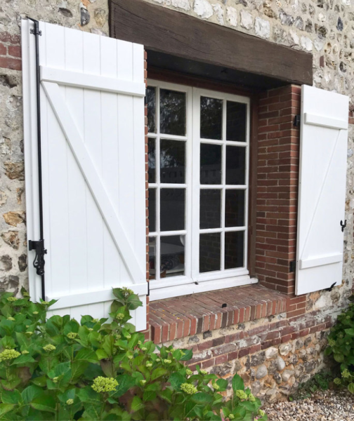 Changement de volets battants en PVC de la marque France Volet par L'Ouverture Française.